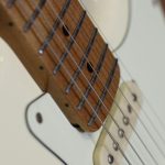 Guitarra Eléctrica ST Pro Smiger Vintage White Alnico 5 - Imagen 2